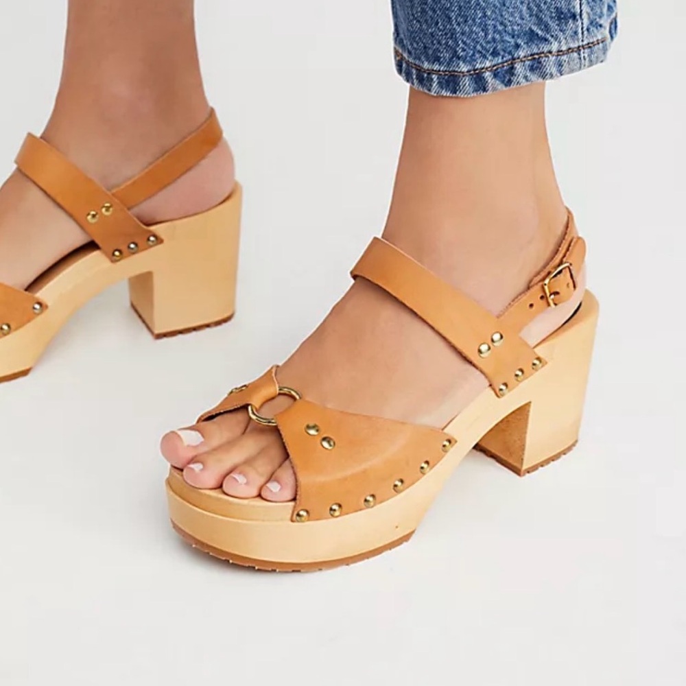 Free people Swedish Hasbeens Lisa clog -
Tan Leather Clogs